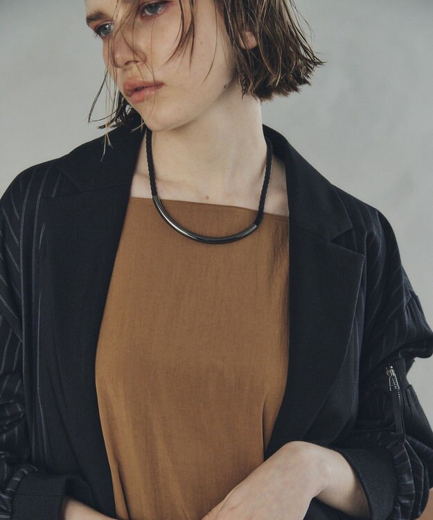 YECCA VECCA アーチラインコードネックレス Black