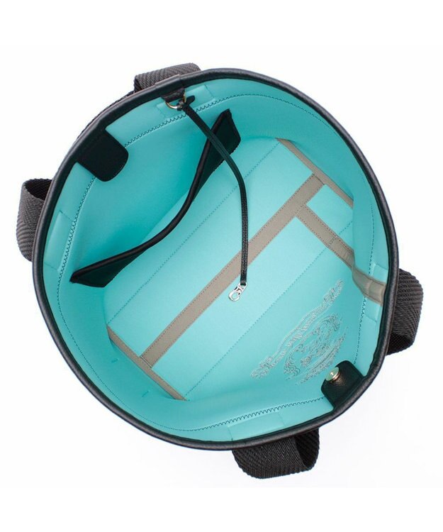 A.D.M.J. 【魔法の様に軽い】マジックライト/イタリアンファブリックステッチ刺しゅうデイリートートM ブラック