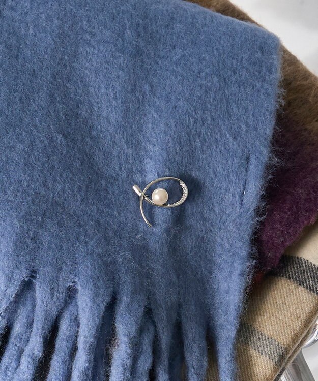 Phoebe クロスカーブパールビジューブローチ　シルバー シルバー