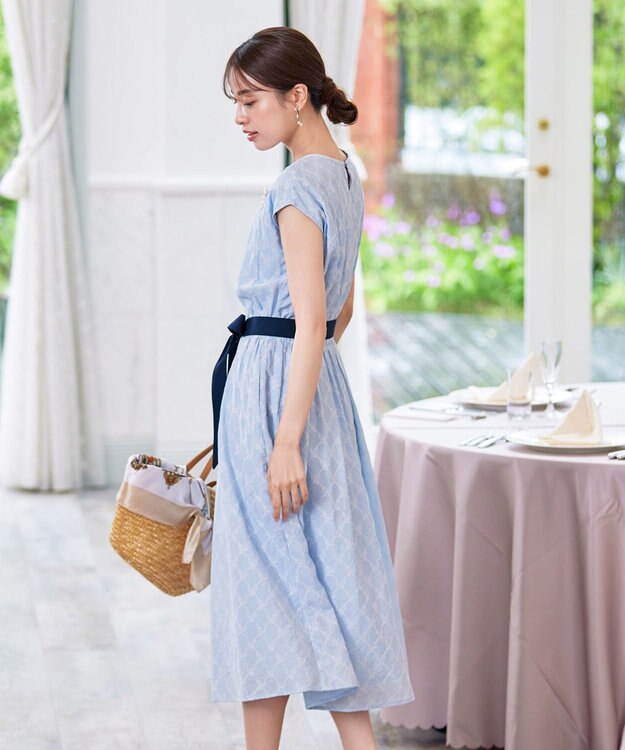 Tiaclasse 【洗える】配色刺繍レースワンピース サックス×ネイビー