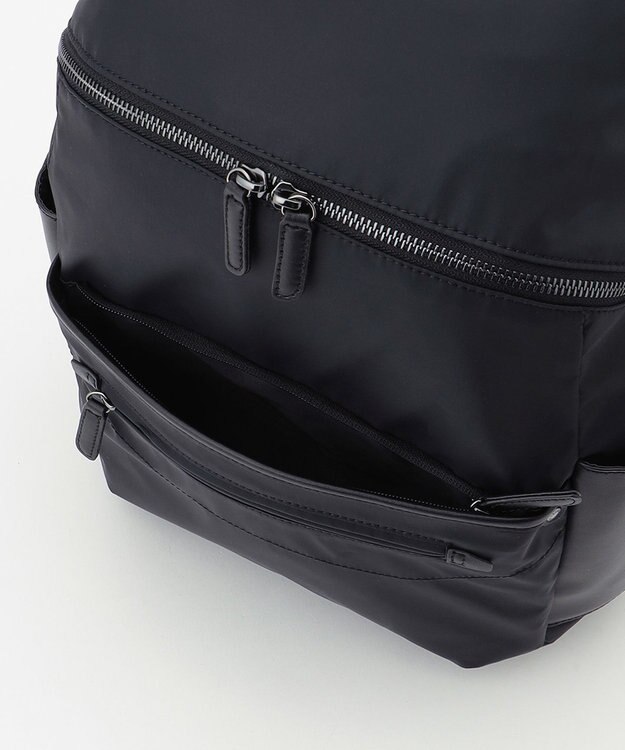 Y'SACCS 【ナイロンタフタ×リサイクルレザー】デイリーリュック ブラック