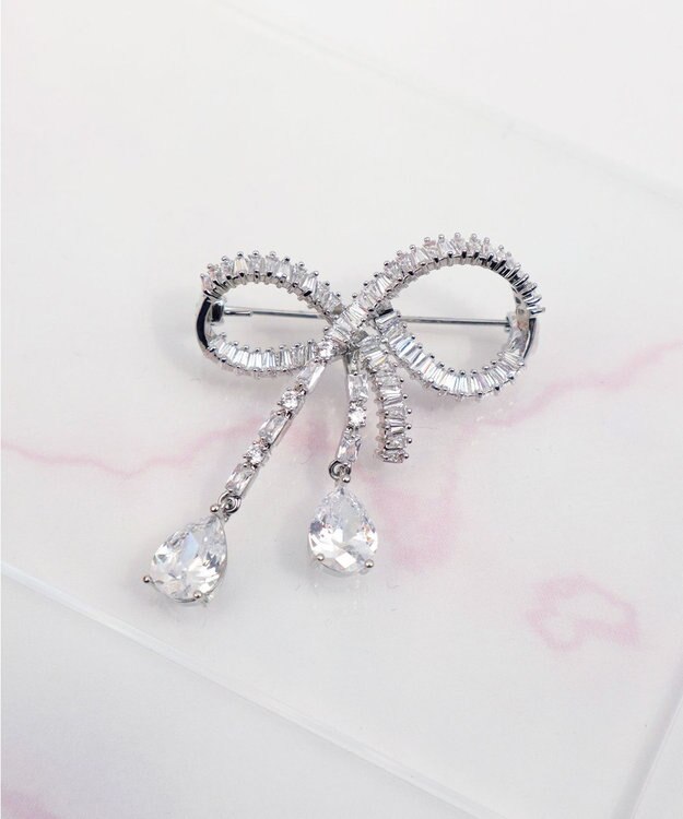 Tiaclasse 【安田美沙子さん着用】キュービックリボンモチーフブローチ シルバー