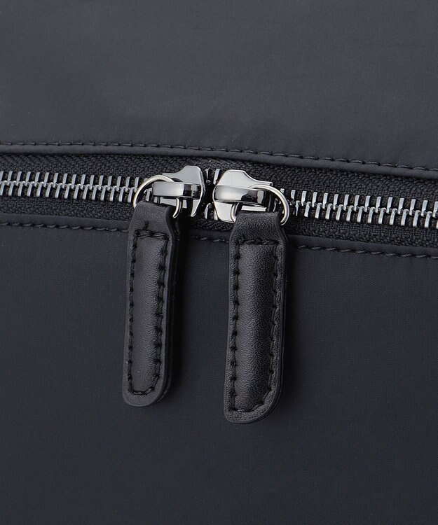 Y'SACCS 【ナイロンタフタ×リサイクルレザー】デイリーリュック ブラック