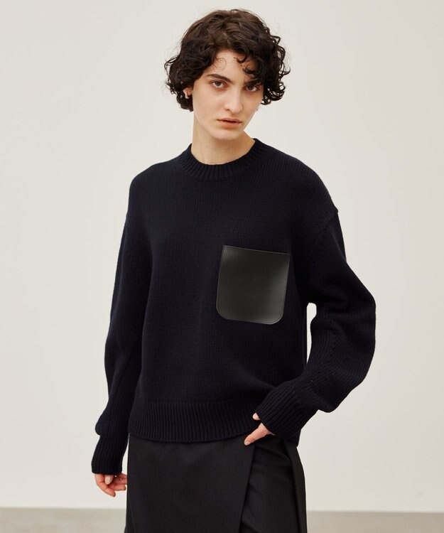 BEIGE， 【洗える】LEADER / フェイクレザーポケットクルーネックトップス Navy