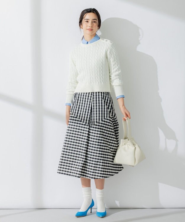 組曲 【ビジューボタン付き】SOBANE ケーブルプルオーバー ニット アイボリー系