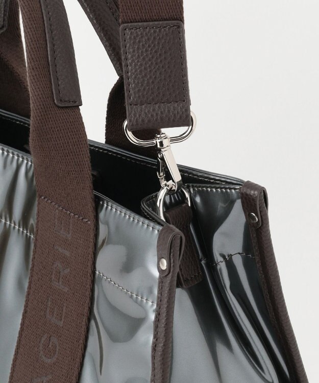 LA BAGAGERIE ソフトエナメル　ロゴテープ2WAYトートバッグ　Mサイズ ガンメタリック