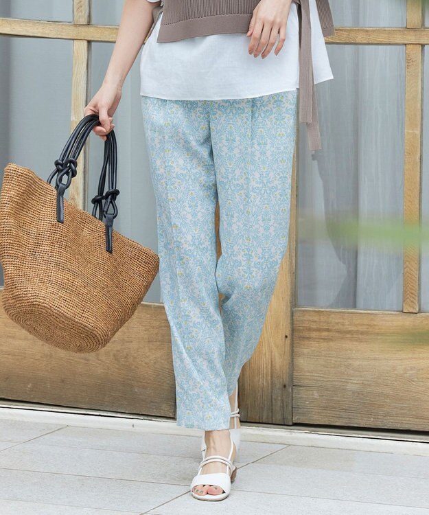 自由区 L 【洗える】ダマスクフローラルプリントテーパード パンツ ライトブルー