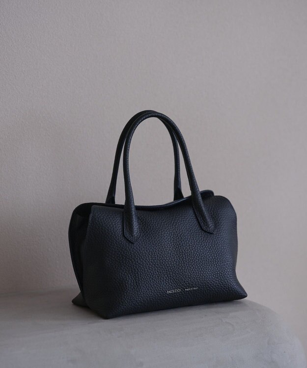 IACUCCI ＜GISELe12月号掲載＞ラーナ M ALCE ネイビー