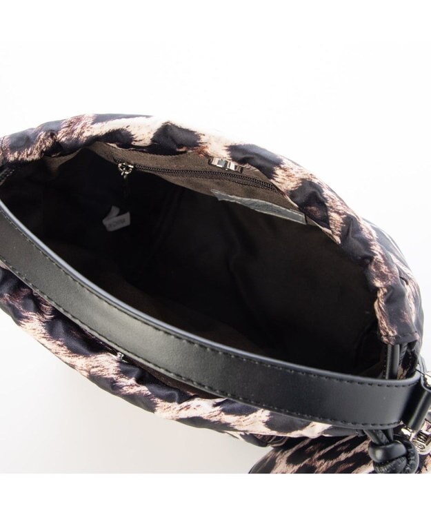 UNBILLION カシュカシュ cachecache / アクセポーチ付ナイロントート レオ