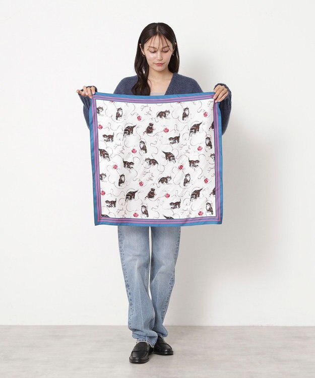 MOONBAT PAUL&JOE ACCESSOIRES(ポール & ジョー) シルクスカーフ 空 オーステルリッツ記念柱 ネコと毛糸 気球 65cm×65cm 手洗いOK スカイブルー