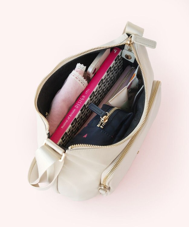 TOCCA 【八木アリサさん着用】OPENING SENSE NYLONBAG ショルダーバッグ アイボリー系