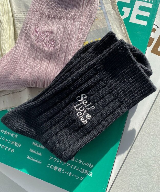 WEGO クラブロゴ刺繍クルーソックス ブラック