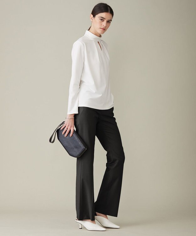 ICB L 【洗える】シャイニースムース ハイネックカットソー オフホワイト系