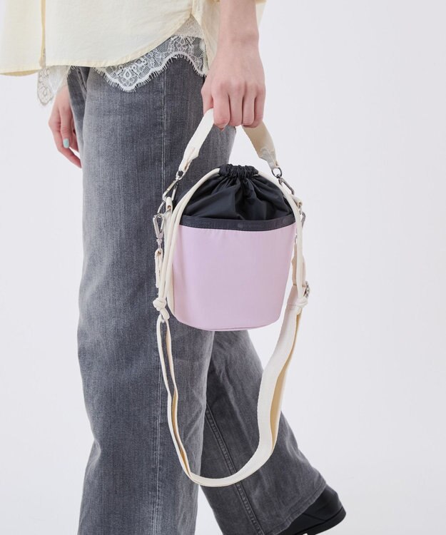 LeSportsac SM DRAWSTRING BUCKET/ライラックグレー/サンドバーコード ライラックグレー/サンドバーコード