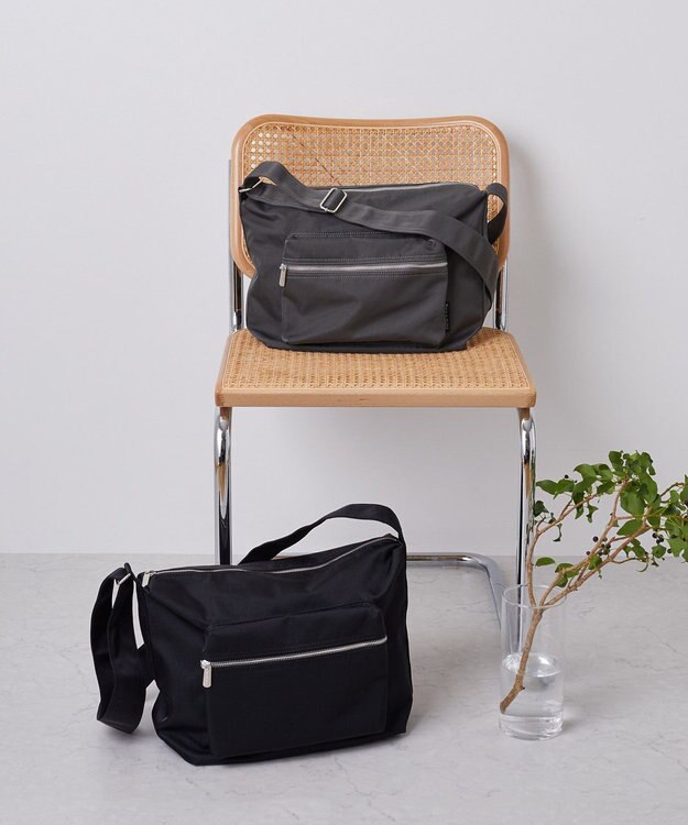 Maison de FLEUR ファスナーショルダーバッグ Black