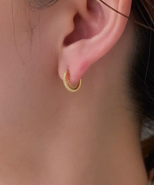 Phoebe 【金属アレルギー対応】【痛くないシリーズ】グリッターメタルライトフィットイヤリング　ゴールド ゴールド