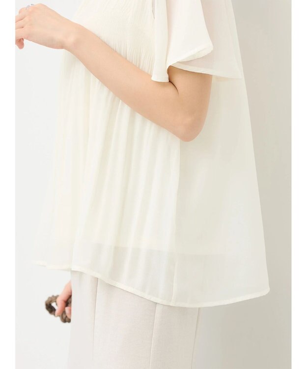 earth music&ecology マジョリカプリーツ半袖ブラウス Ivory