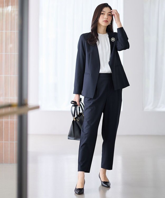 ANY イージーケアライトストレッチテーパードパンツ ネイビー