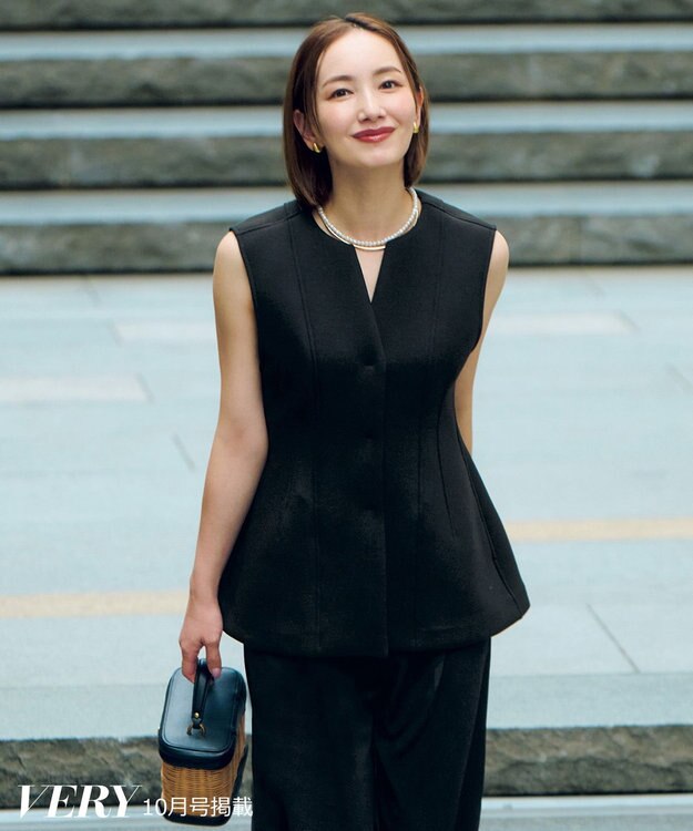 【新品タグ付】今季 UNFILO×VERYコラボ ペプラムジレ ブラック L UNFILO L 【VERY×UNFILOコラボ】2WAYペプラムジレ （ブラック