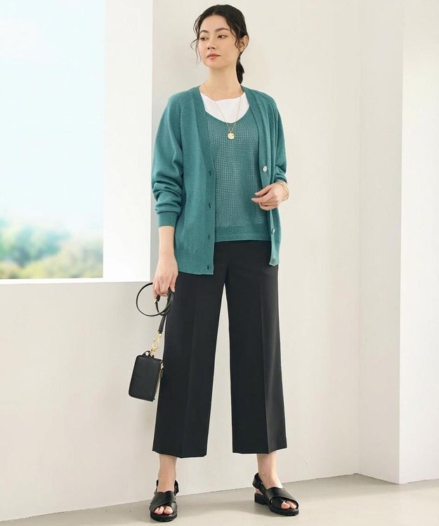 自由区 コットンサテンクロップド丈ワイドストレート パンツ ネイビー