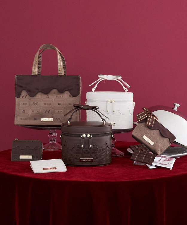 Maison de FLEUR FLEURチョコレートポーチ Brown