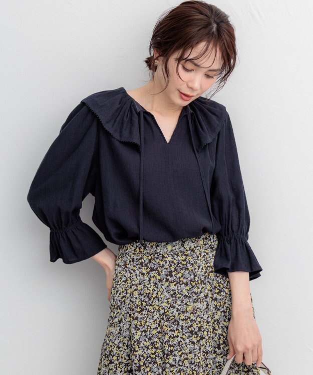 組曲 【先行予約】【WEB限定】シアーリンクルクロス フリル襟ブラウス ネイビー系