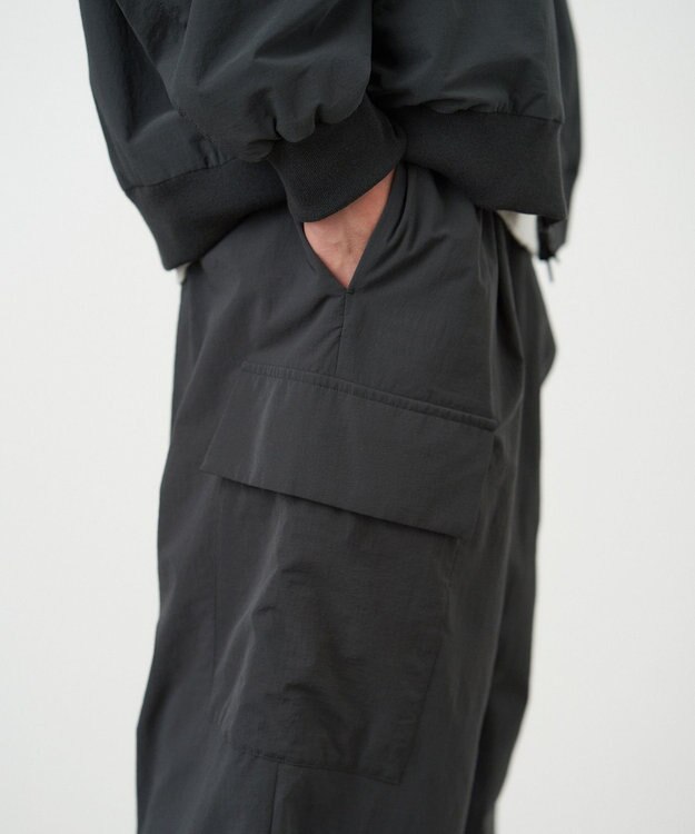 ATON STRETCH WOOLY NYLON | パラシュートカーゴ パンツ - UNISEX CHARCOAL GRAY