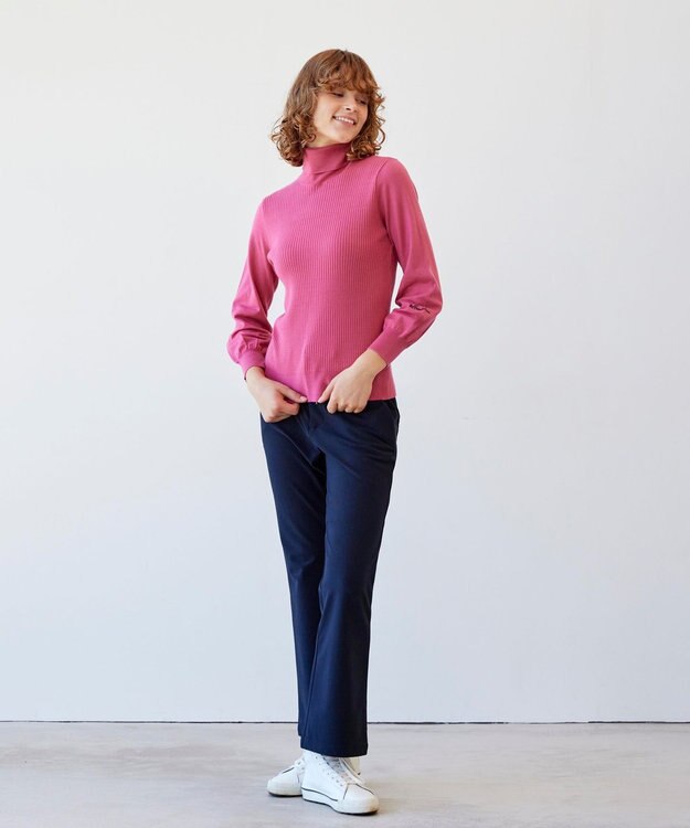 23区GOLF 袖コンシャスで華やかさを添えて◎【23Fondation/WOMEN】タートルネック カラーニット ピンク系