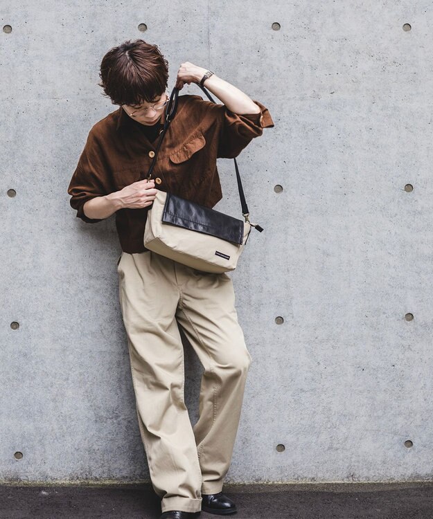 YUSHI EVER - FLAP SHOULDER ナイロン 本革 かぶせショルダーバッグ ベージュ