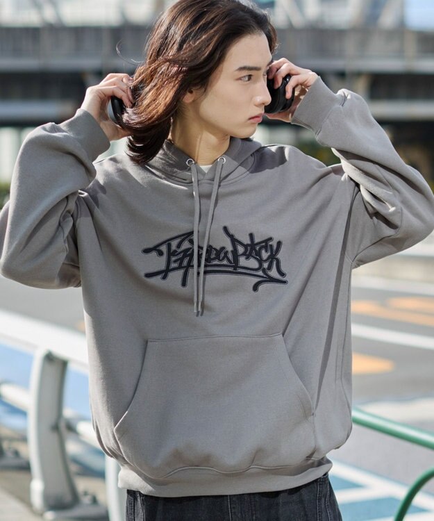 WEGO 【ユニセックス着用ITEM/SMLサイズ展開】グラフィックロゴプルパーカー グレー