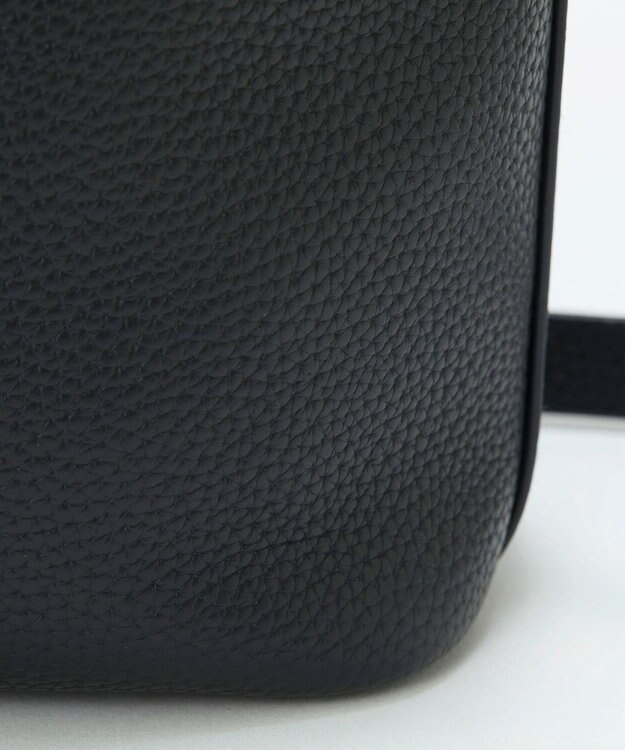 TOPKAPI 【TREASURE TOPKAPI】シュリンクレザー ハンドルオープン ミニ ショルダーバッグ ブラック