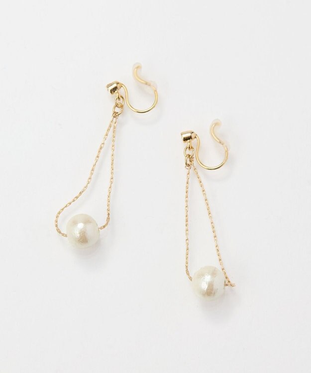 Phoebe 【痛くないシリーズ】【金属アレルギー対応】トライアングルコットンパールライトフィットイヤリング ホワイト