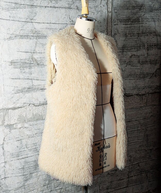 自由区 S 【カタログ掲載・Premium Collection】エコカシミヤファー ジレ シャンパンベージュ