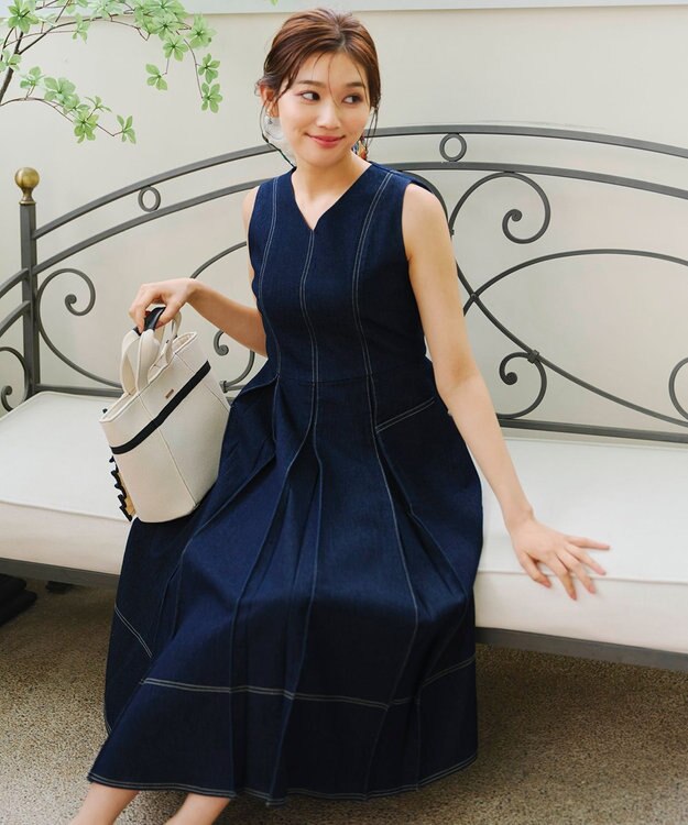 Tiaclasse 【洗える】デニムタックフレアワンピース ネイビー