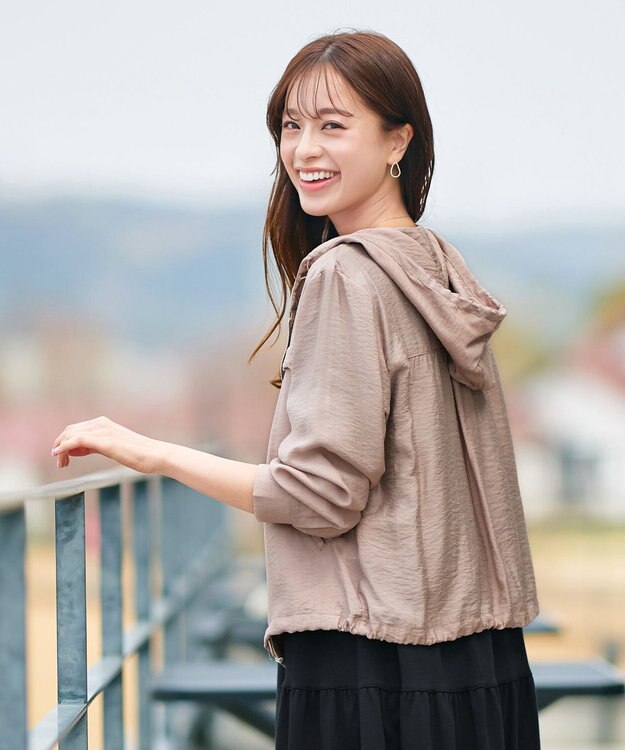 Tiaclasse シアーフードパーカー ベージュ