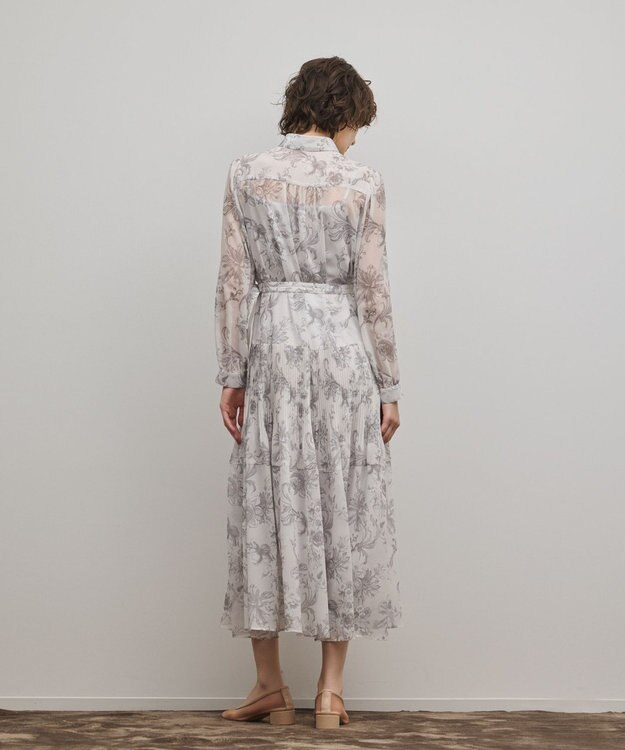 GRACE CONTINENTAL 【オンラインストア・梅田阪急店限定】フラワープリントプリーツワンピース グレー