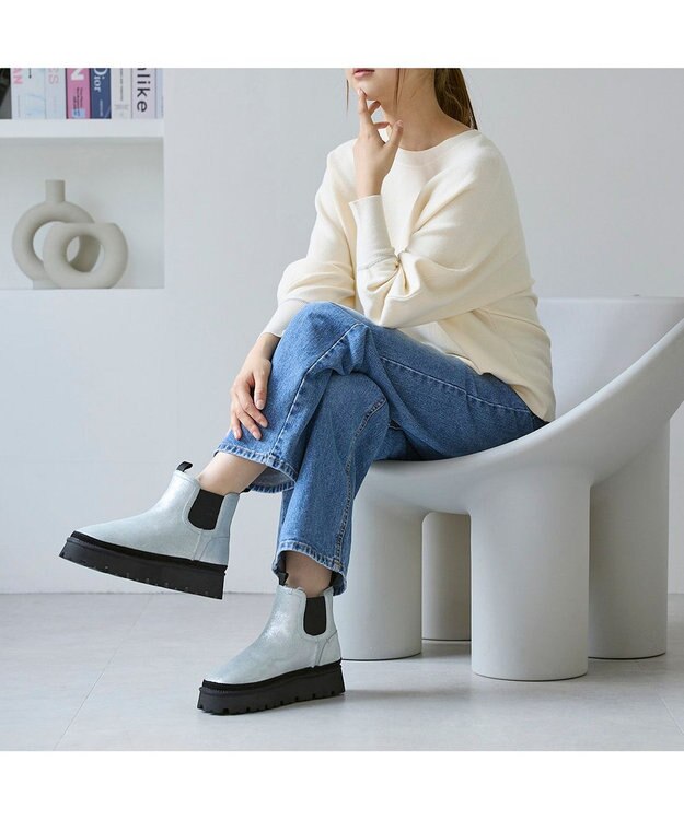 MODE ET JACOMO <carino>本革ムートン　サイドゴアショートブーツ シルバー