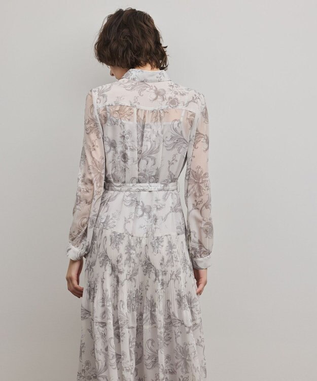 GRACE CONTINENTAL 【オンラインストア・梅田阪急店限定】フラワープリントプリーツワンピース グレー