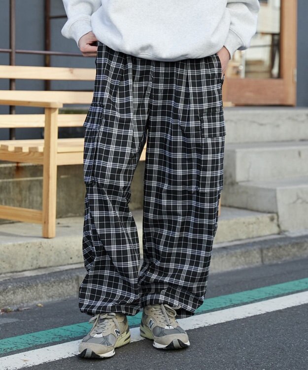 WEGO 【ウエストゴム/MLサイズ展開】イージーワイドカーゴスラックス ブラックチェック1