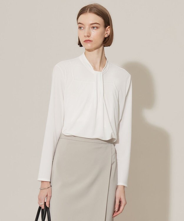 ICB L 【洗える】ジョーゼットジャージー ボウタイ風プルオーバー オフホワイト系