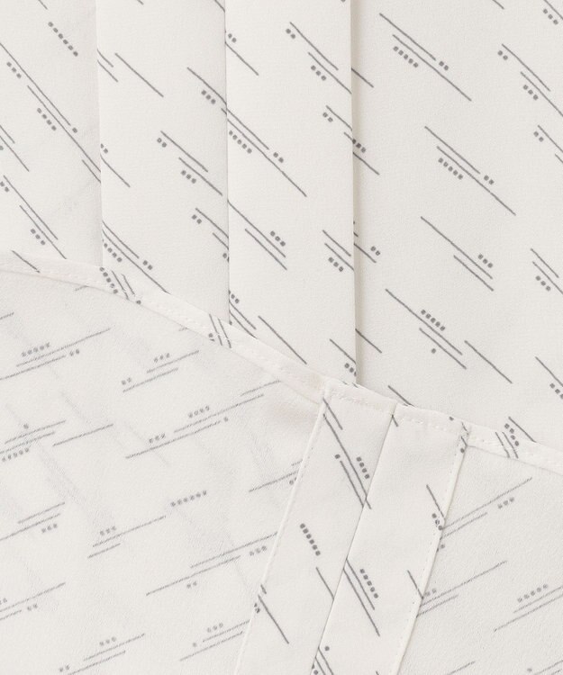 ICB 【洗える・UVケア】BackSatinAmunzen キーネックブラウス ダイアゴナルライン柄系