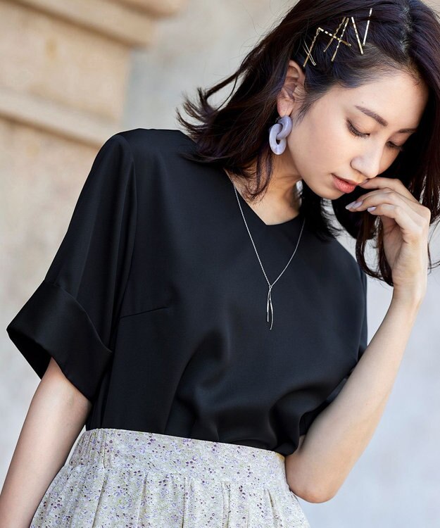 Tiaclasse 【日本製】大人上品なフラットカーブバーネックレス シルバー