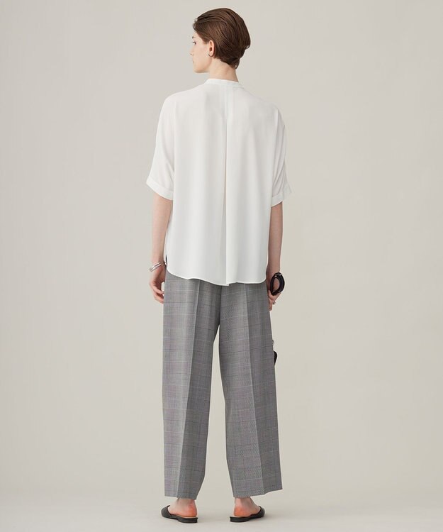 ICB L 【新色追加・接触冷感・UVケア・速乾・洗える】BackSatinAmunzen 5分袖バンドカラーブラウス オフホワイト系