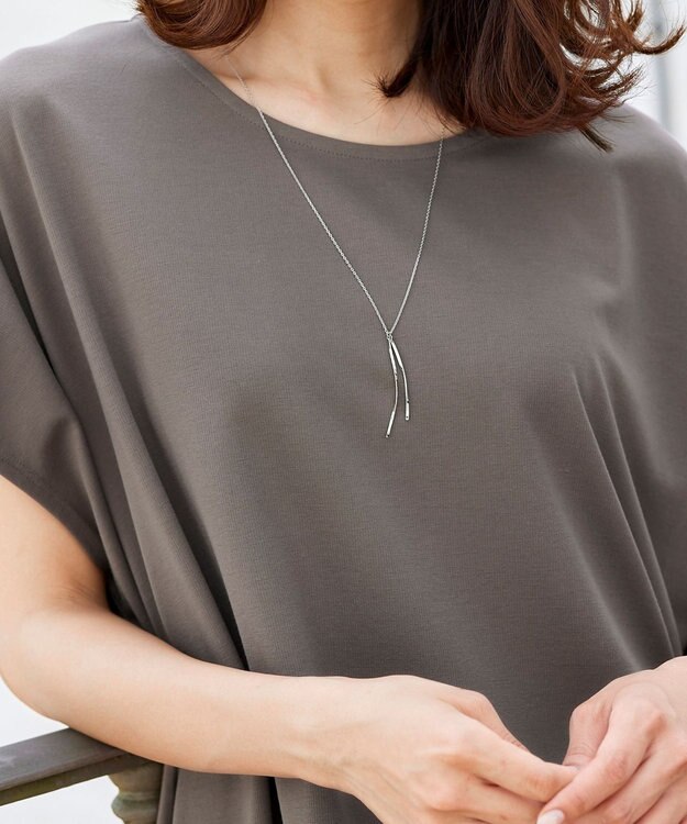 Tiaclasse 【日本製】大人上品なフラットカーブバーネックレス シルバー