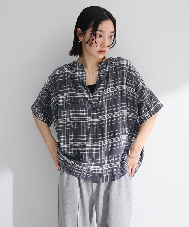 Green Parks Ｉ　アソート柄さらっとレーヨンブラウス Flower Black