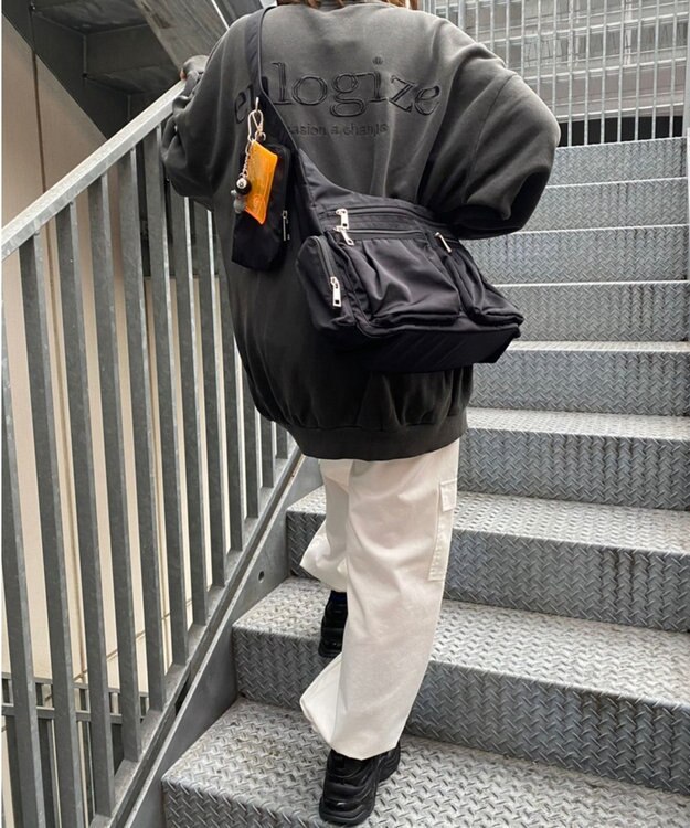 WEGO ポーチ付きナイロンショルダーバッグ ブラック