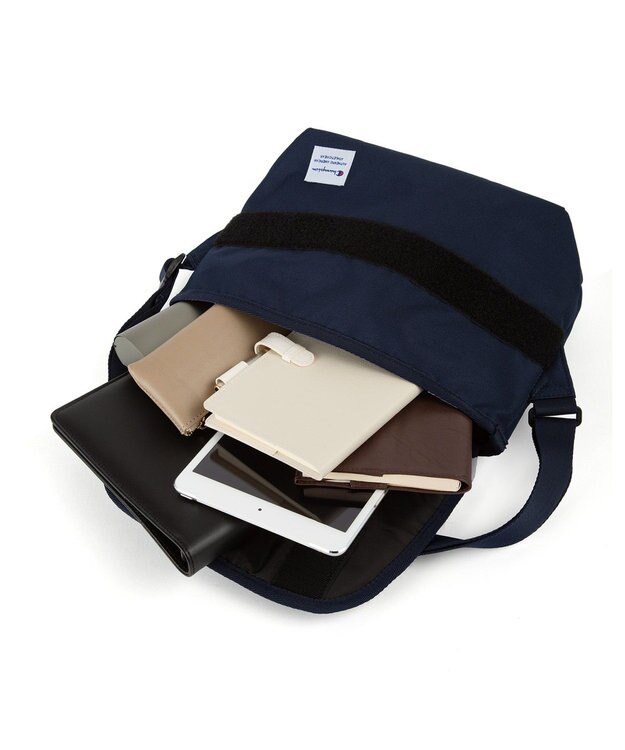 ACE BAGS & LUGGAGE Champion ルイジアナ フラップショルダーバッグ 66022 ネイビー×イエロー