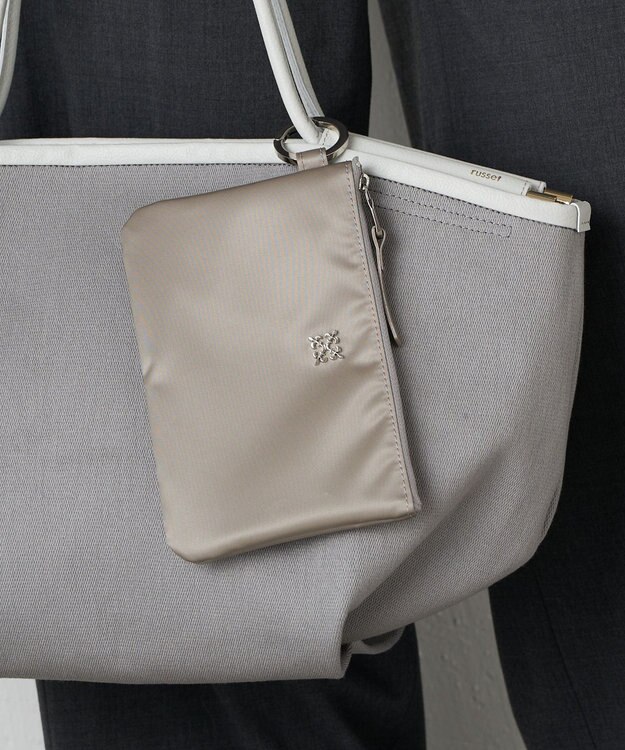 russet カラビナ付きスクエアフラットポーチ(Z-207) Gray