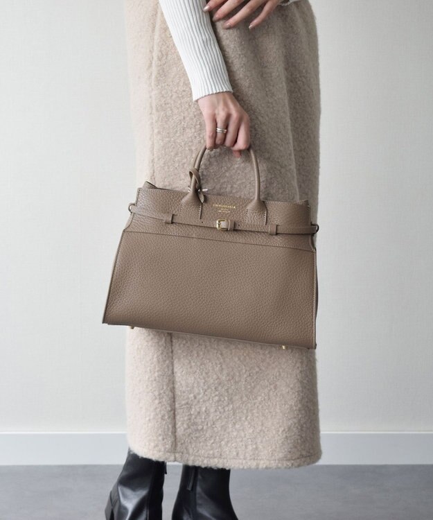 INTER-CHAUSSURES 【CHRISTIAN VILLA】レザーハンドバッグ オーク