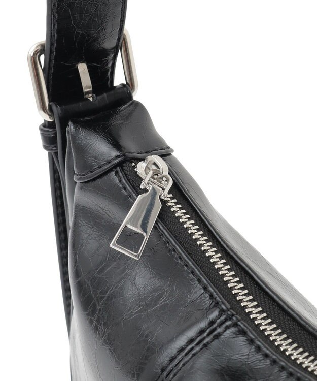 earth music&ecology ハーフムーンバッグ Black